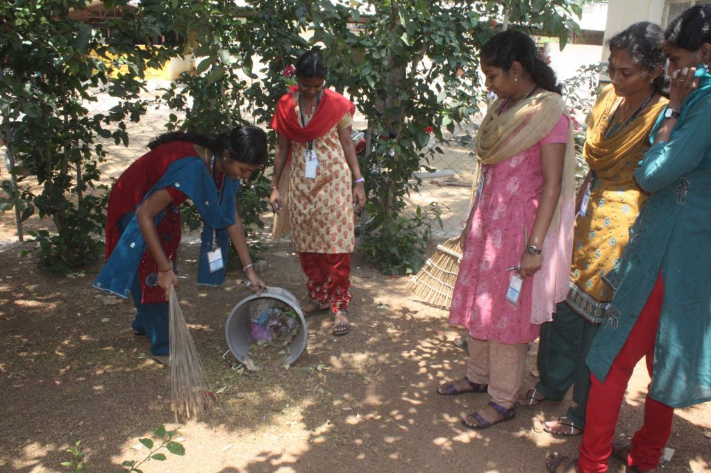 The NSS students working at Poovanthi School