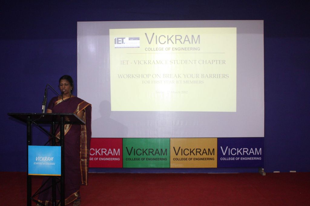 Ms. Anusha Co-Ordinator IET welcoming the gathering